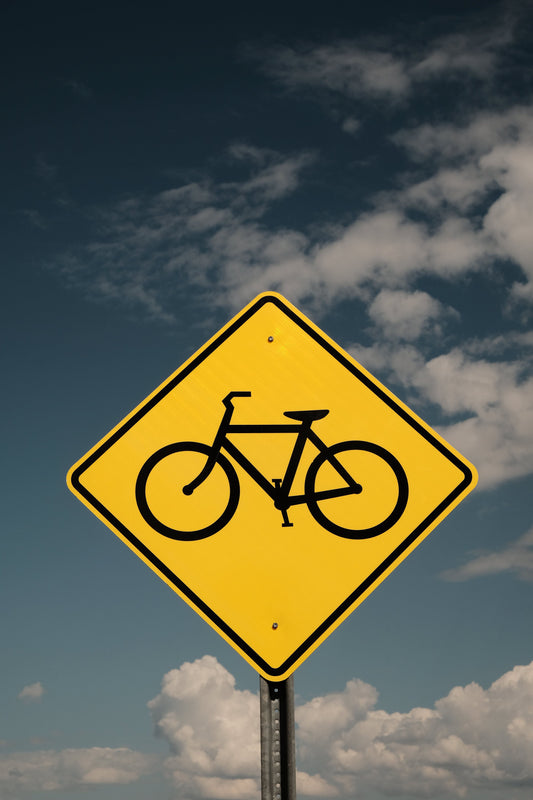 E-Bike Safety Tips: Gear, Rules of the Road, and Riding Confidently in Illinois