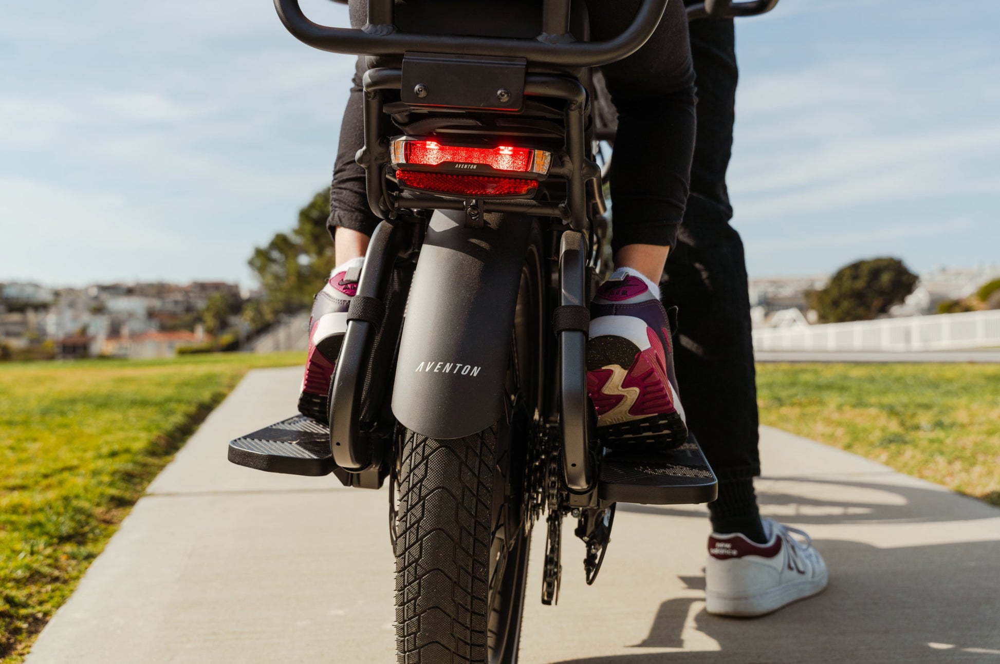 Aventon Abound LR Electric Cargo Bike with 750W Motor