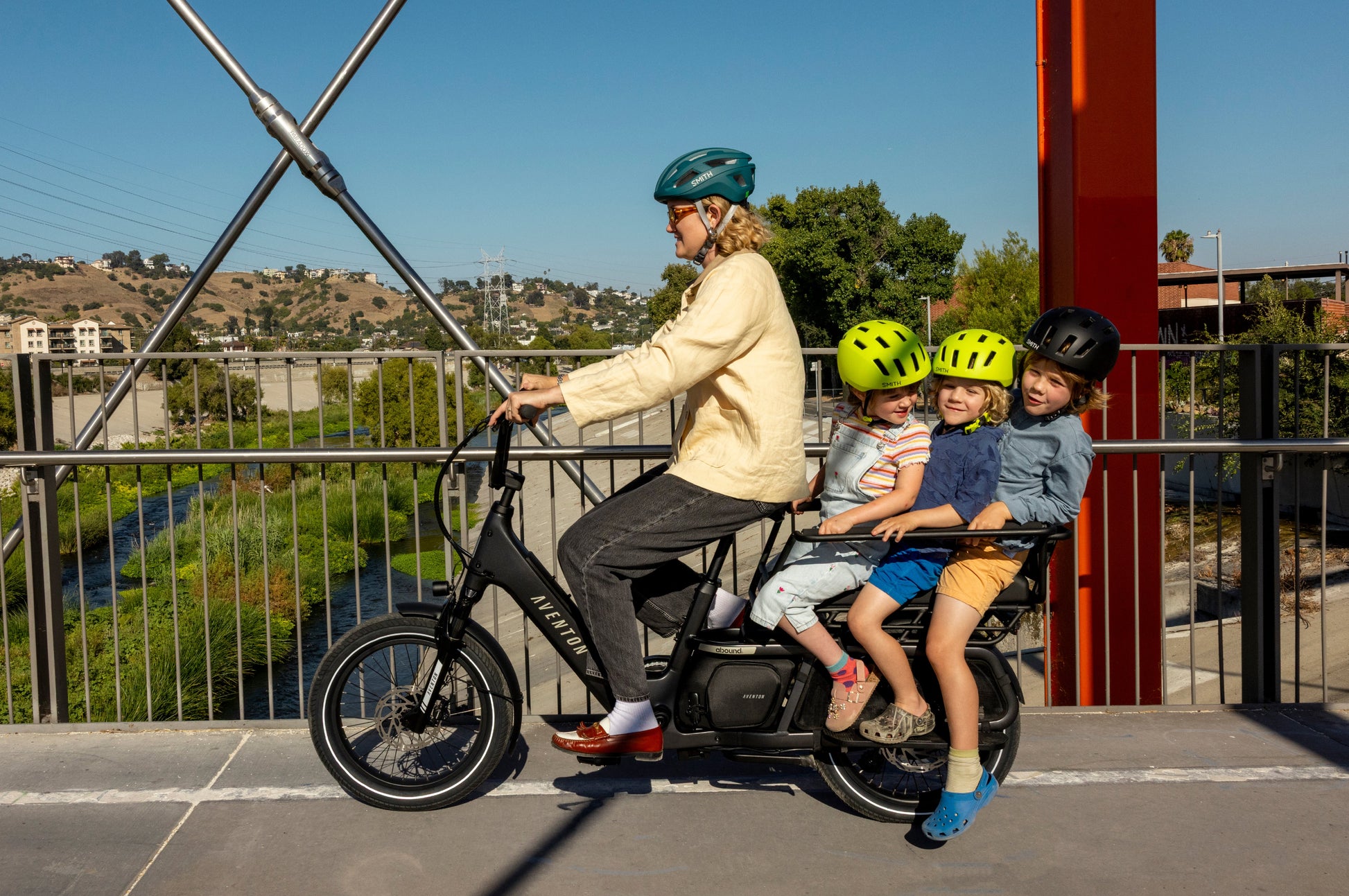 Aventon Abound LR Electric Cargo Bike with 750W Motor