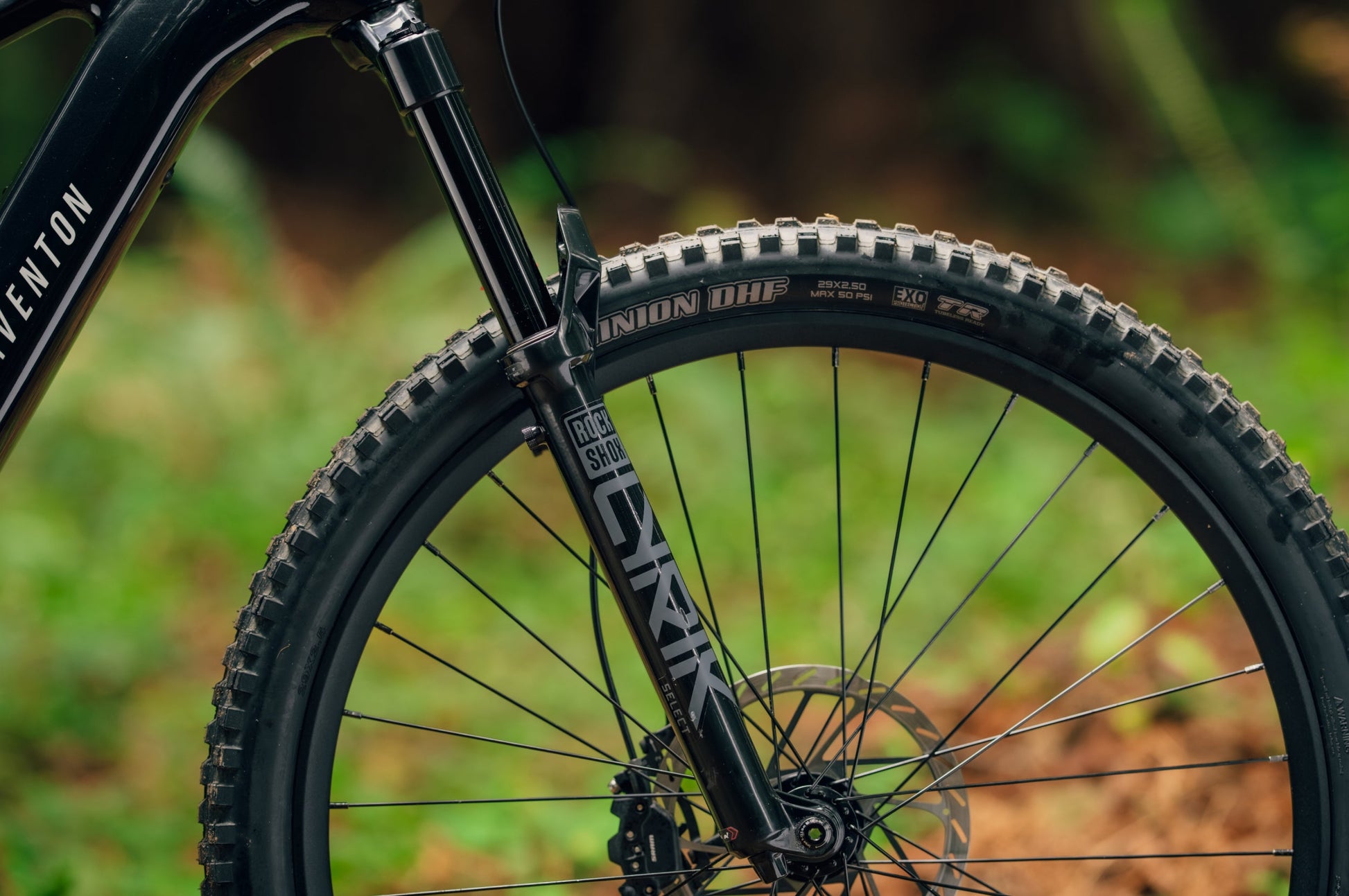 Aventon Current EXP Electric Mountain Bike 29-Inch 140mm Travel