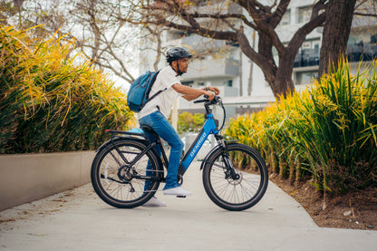 https://cdn.shopify.com/s/files/1/0623/7267/5835/files/Denago_Commute2_Step_Thru_Ebike_Commute_Shoot_1-240982.jpg?v=1762212450