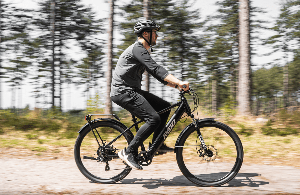 https://cdn.shopify.com/s/files/1/0885/3756/3504/files/e-scape-ebike-black-reid-bikes-440299.png?v=1730603719